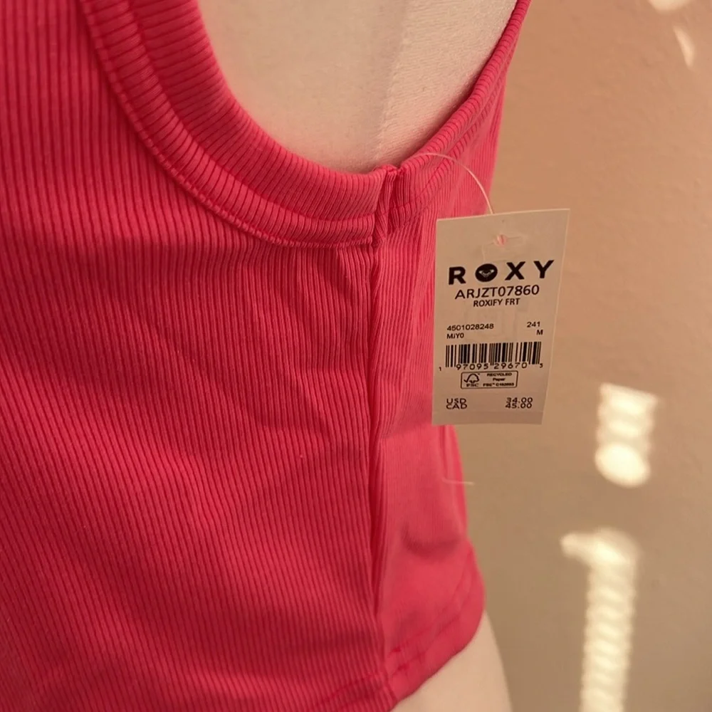 NWT Roxify Fitted Ribbed Tank Medium - Picture 3 of 5